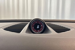 met. musta Porsche Macan 2026 kuva 14.