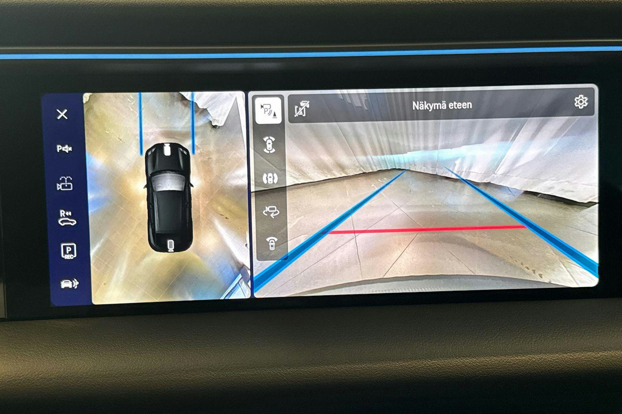 met. musta Porsche Macan 2026 kuva 15.