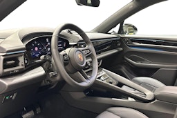 harmaa Porsche Macan 2026 kuva 6.