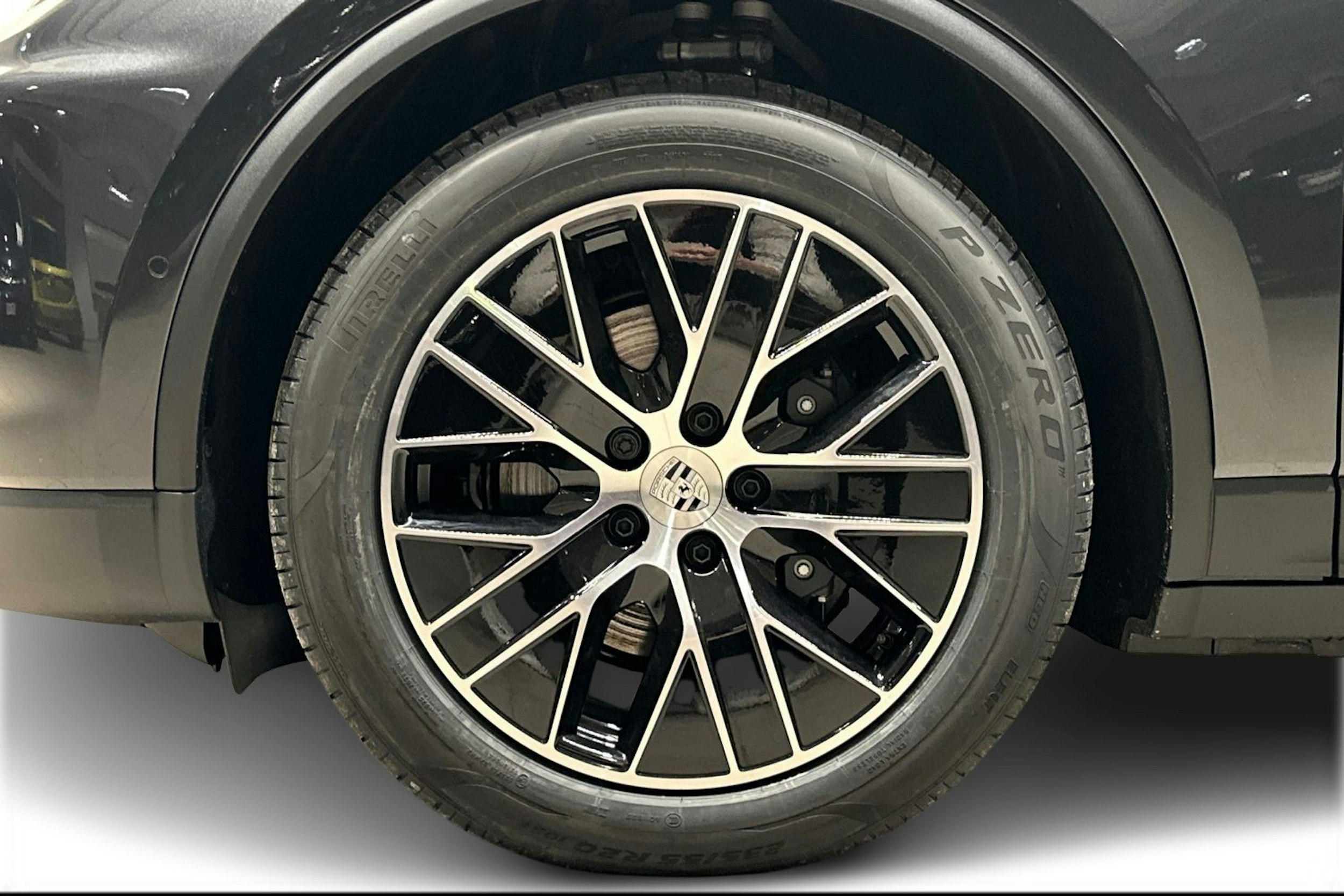 harmaa Porsche Macan 2026 kuva 9.