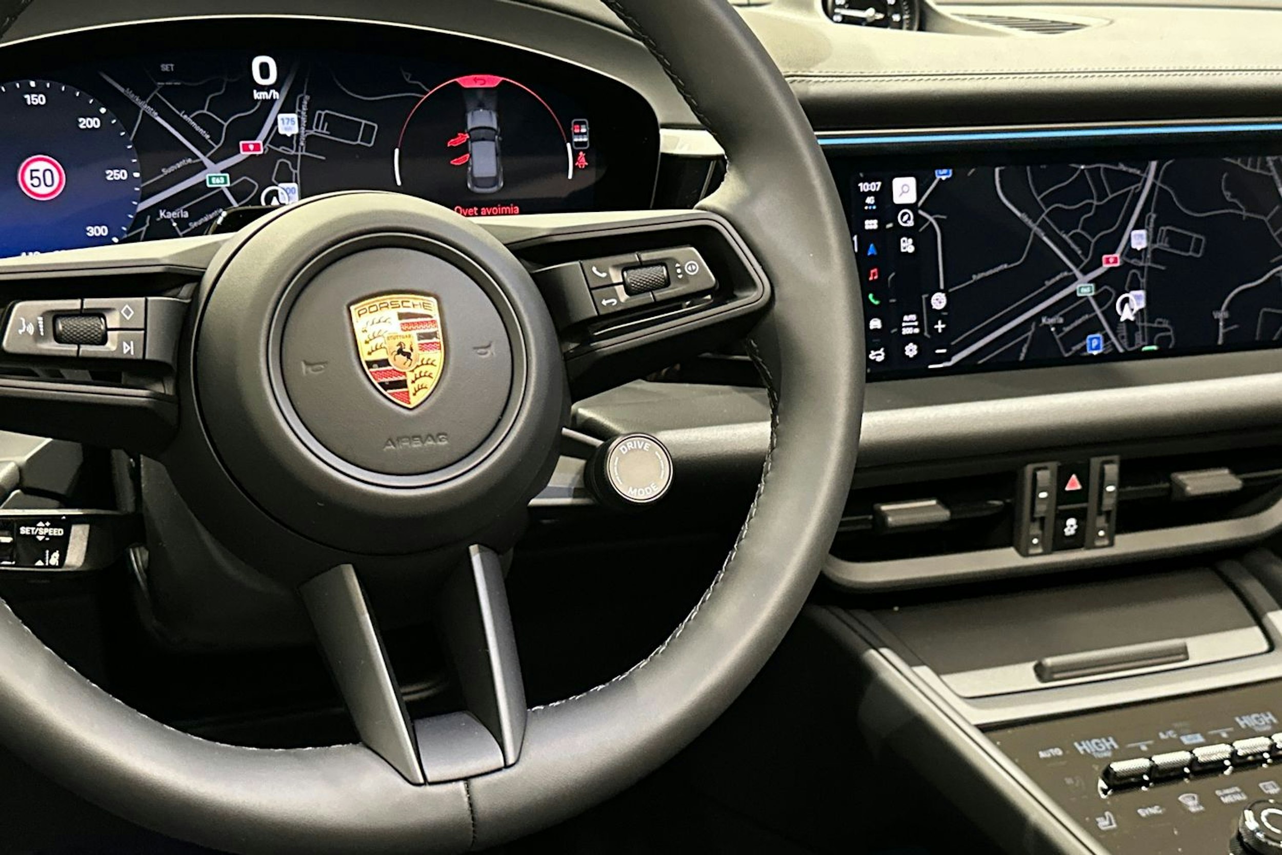 harmaa Porsche Macan 2026 kuva 11.