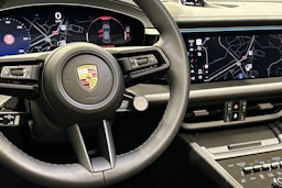 harmaa Porsche Macan 2026 kuva 11.