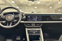 harmaa Porsche Macan 2026 kuva 14.