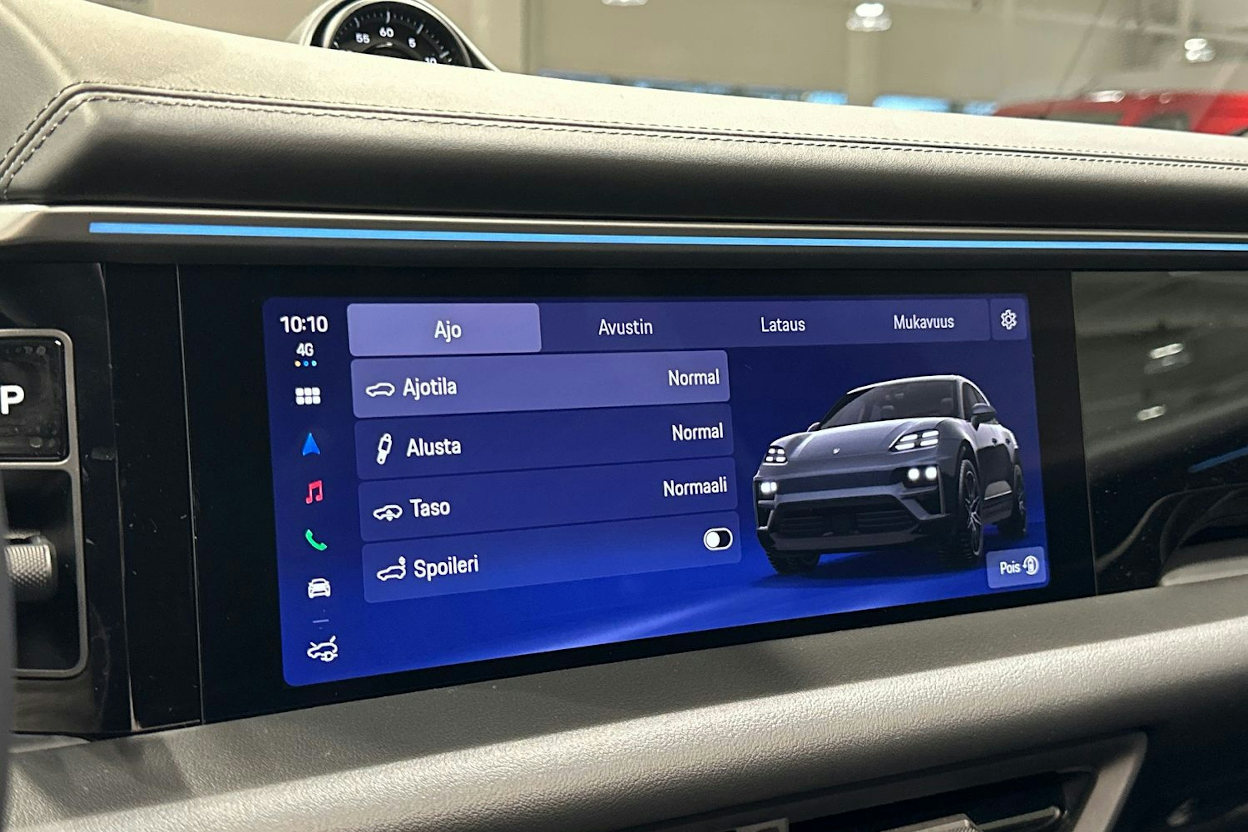 harmaa Porsche Macan 2026 kuva 21.