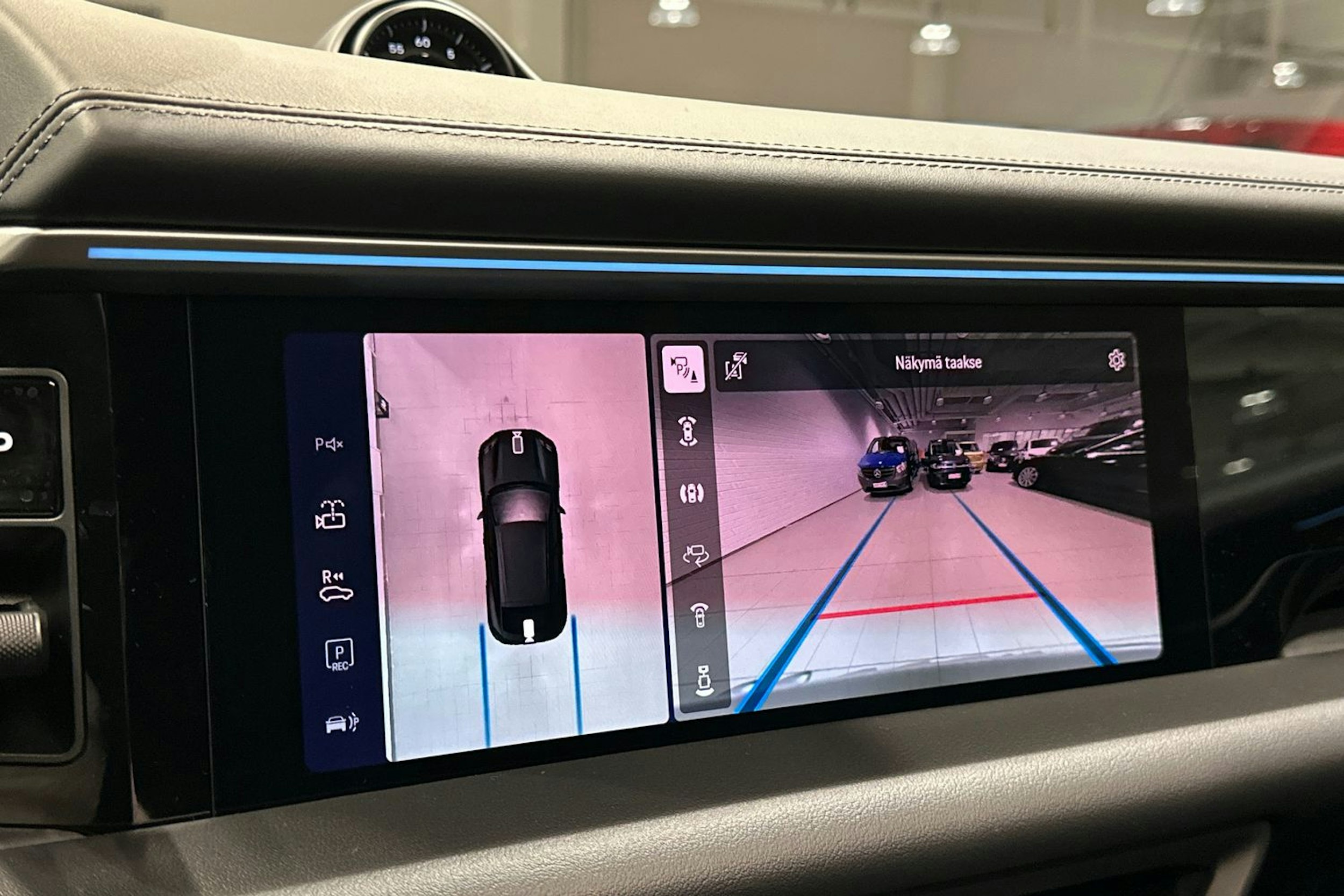 harmaa Porsche Macan 2026 kuva 25.