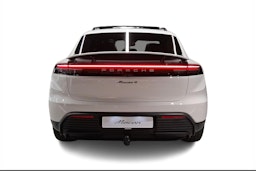 valkoinen Porsche Macan 2026 kuva 3.