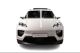 valkoinen Porsche Macan 2026 kuva 4.