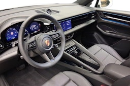 valkoinen Porsche Macan 2026 kuva 6.