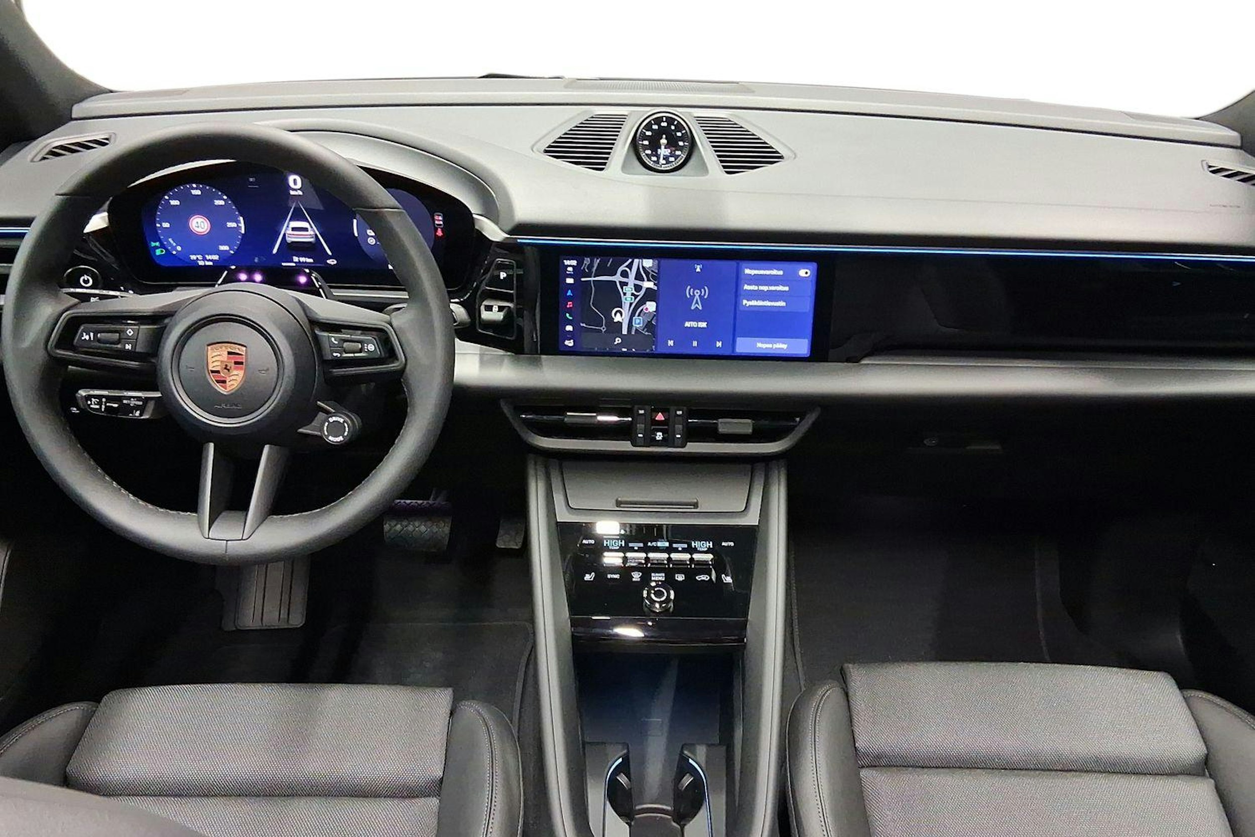 valkoinen Porsche Macan 2026 kuva 7.