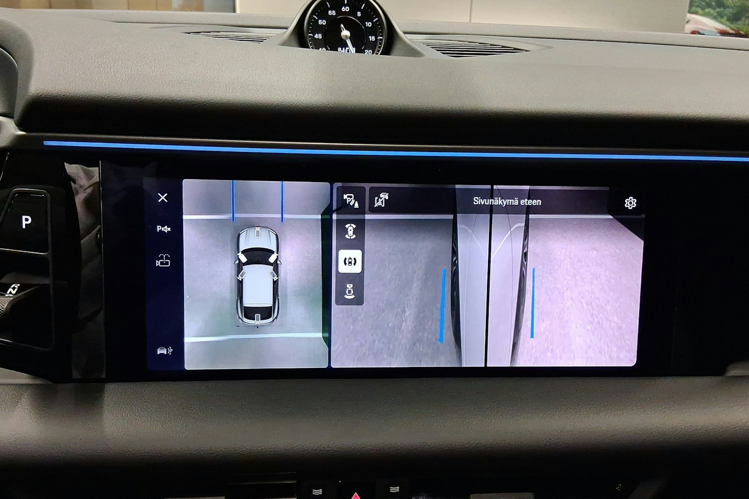 valkoinen Porsche Macan 2026 kuva 16.