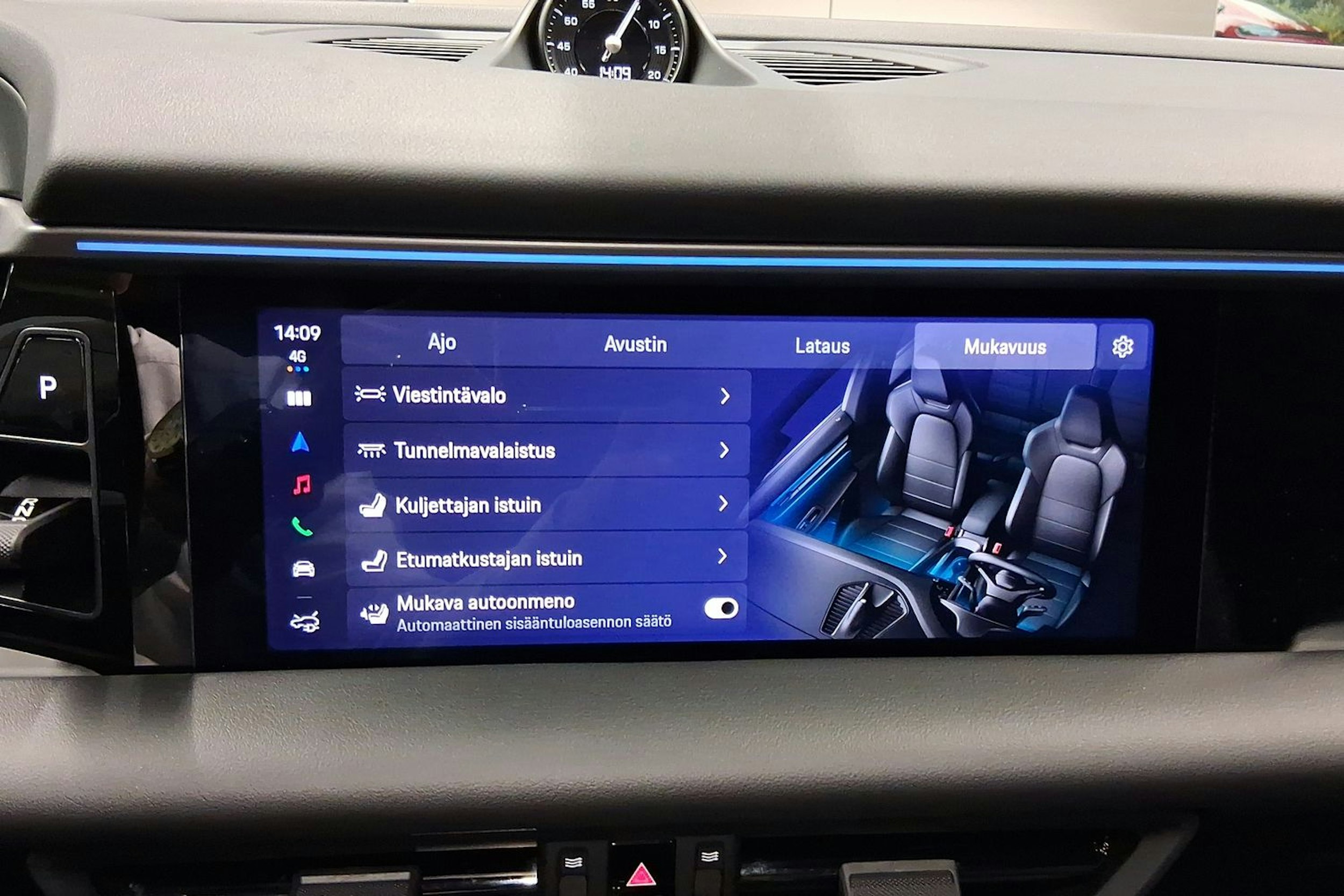 valkoinen Porsche Macan 2026 kuva 17.