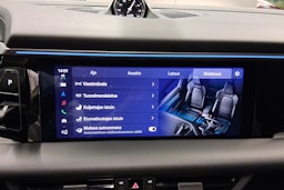 valkoinen Porsche Macan 2026 kuva 17.