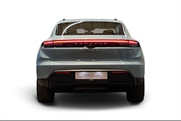 sininen Porsche Macan 2026 kuva 3.