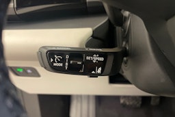 sininen Porsche Macan 2026 kuva 14.