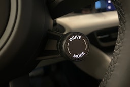 sininen Porsche Macan 2026 kuva 16.