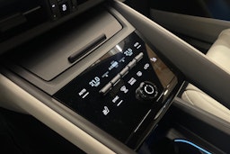 sininen Porsche Macan 2026 kuva 17.