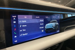 sininen Porsche Macan 2026 kuva 20.