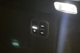 sininen Porsche Macan 2026 kuva 30.