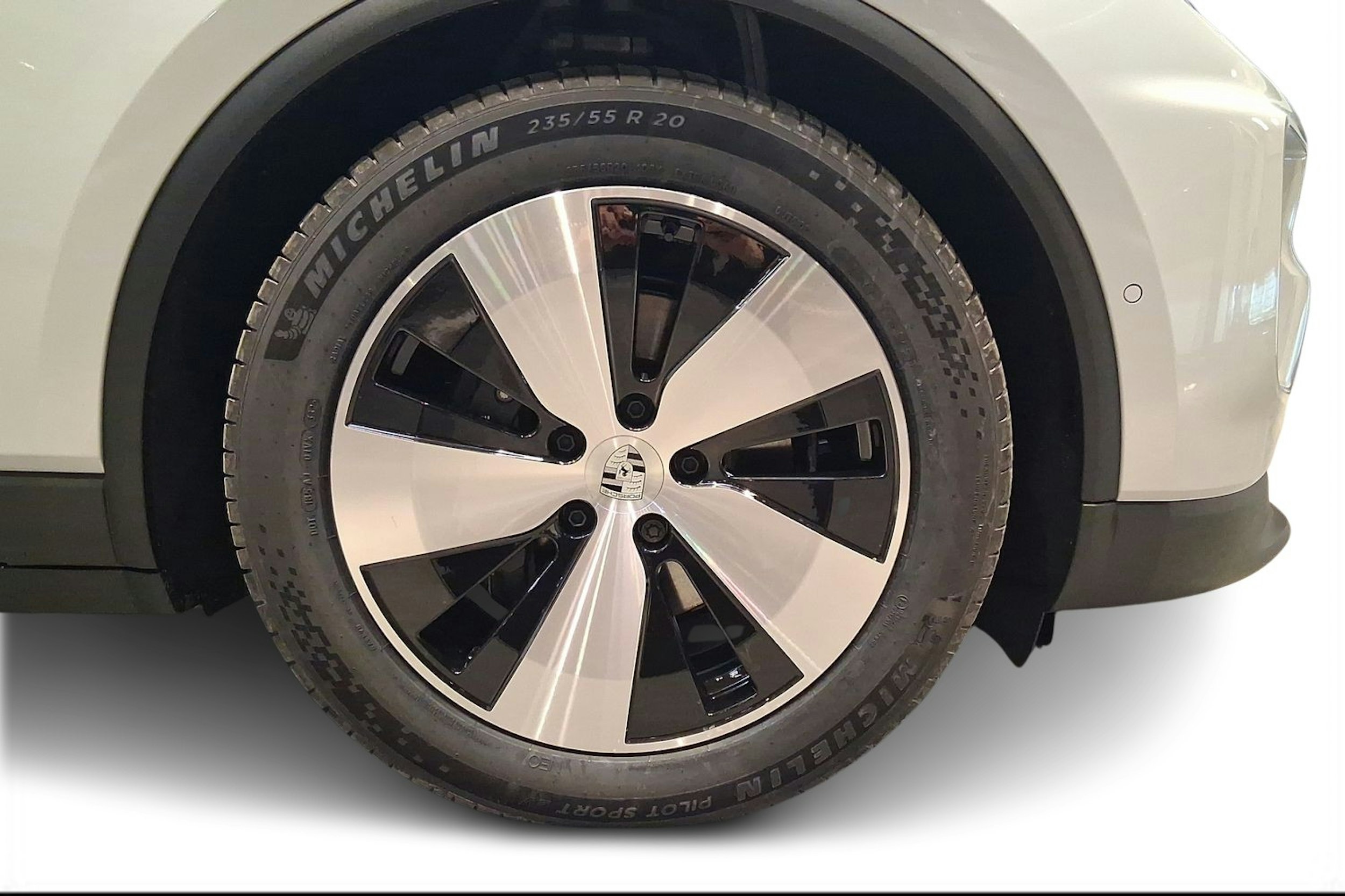 met. harmaa Porsche Macan 2026 kuva 9.