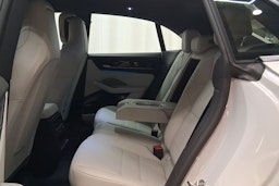 met. harmaa Porsche Macan 2026 kuva 19.