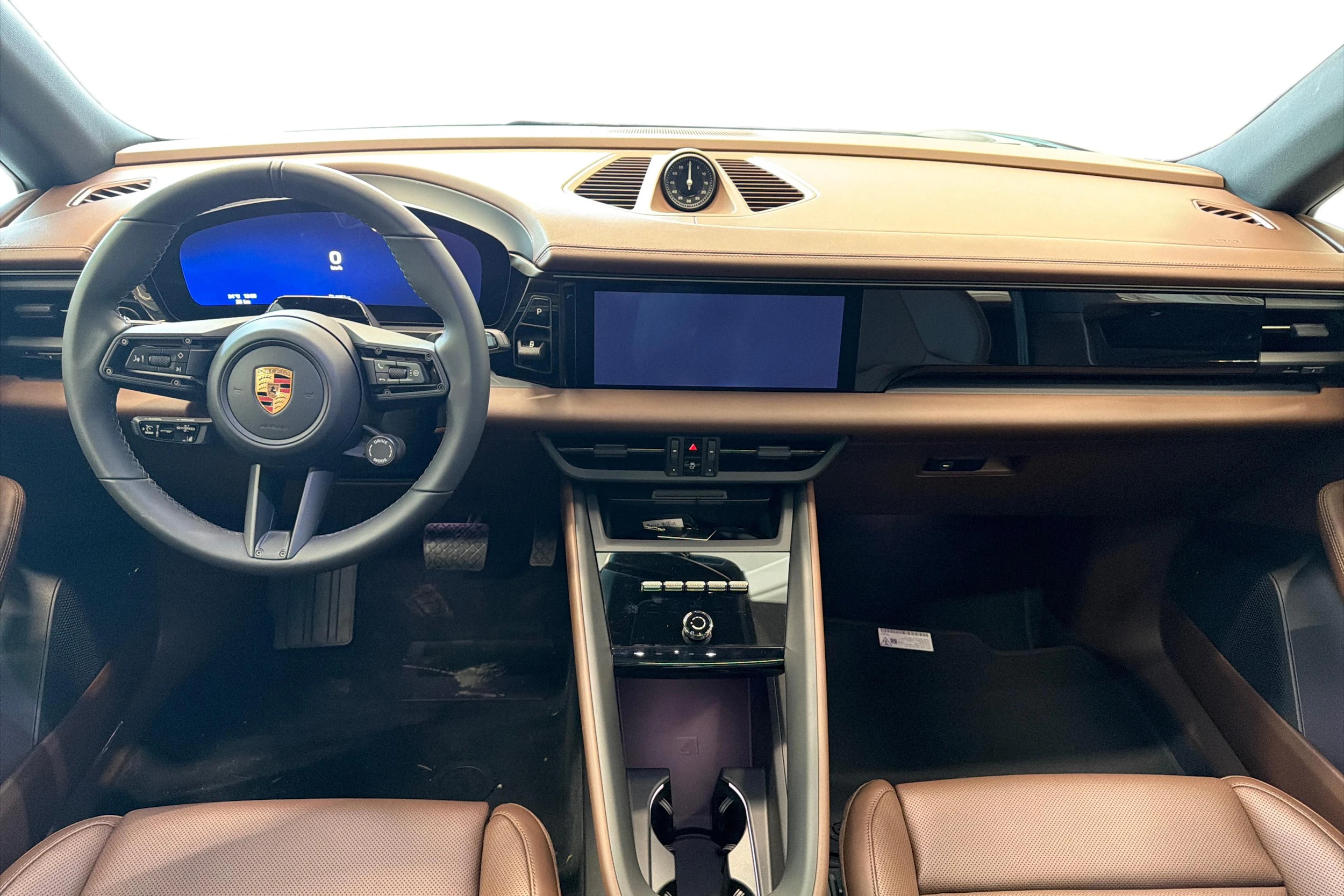 sininen Porsche Macan 2026 kuva 8.
