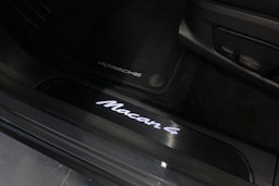 harmaa Porsche Macan 2026 kuva 11.