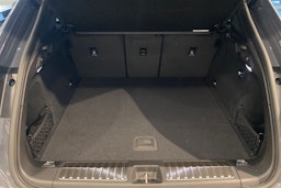 harmaa Porsche Macan 2026 kuva 16.