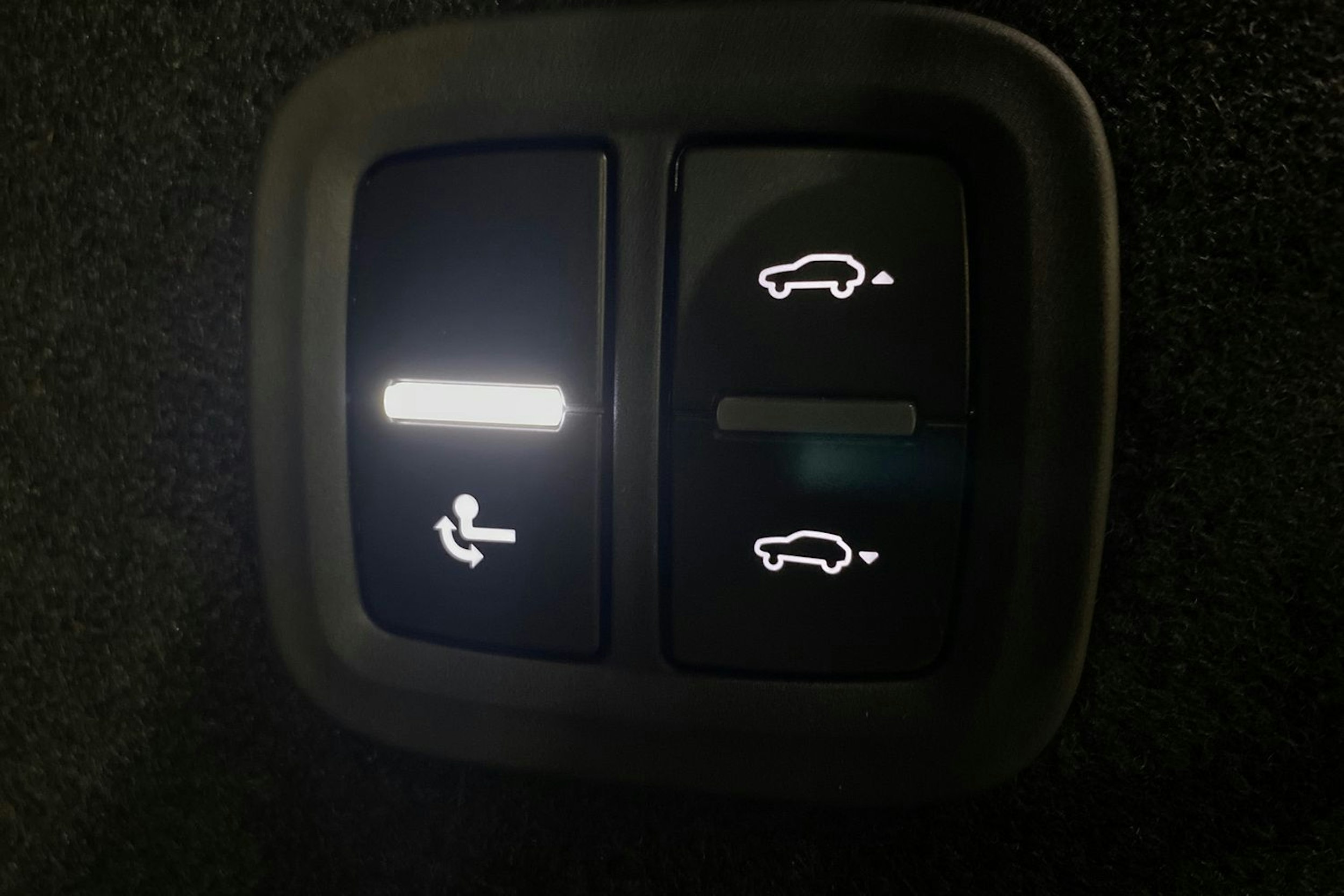 harmaa Porsche Macan 2026 kuva 18.