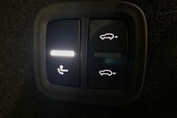 harmaa Porsche Macan 2026 kuva 18.