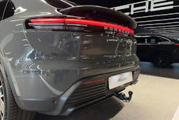 harmaa Porsche Macan 2026 kuva 26.