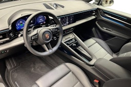 vihreä Porsche Macan 2026 kuva 6.