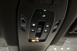 vihreä Porsche Macan 2026 kuva 20.