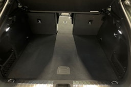 vihreä Porsche Macan 2026 kuva 25.