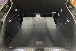 vihreä Porsche Macan 2026 kuva 26.