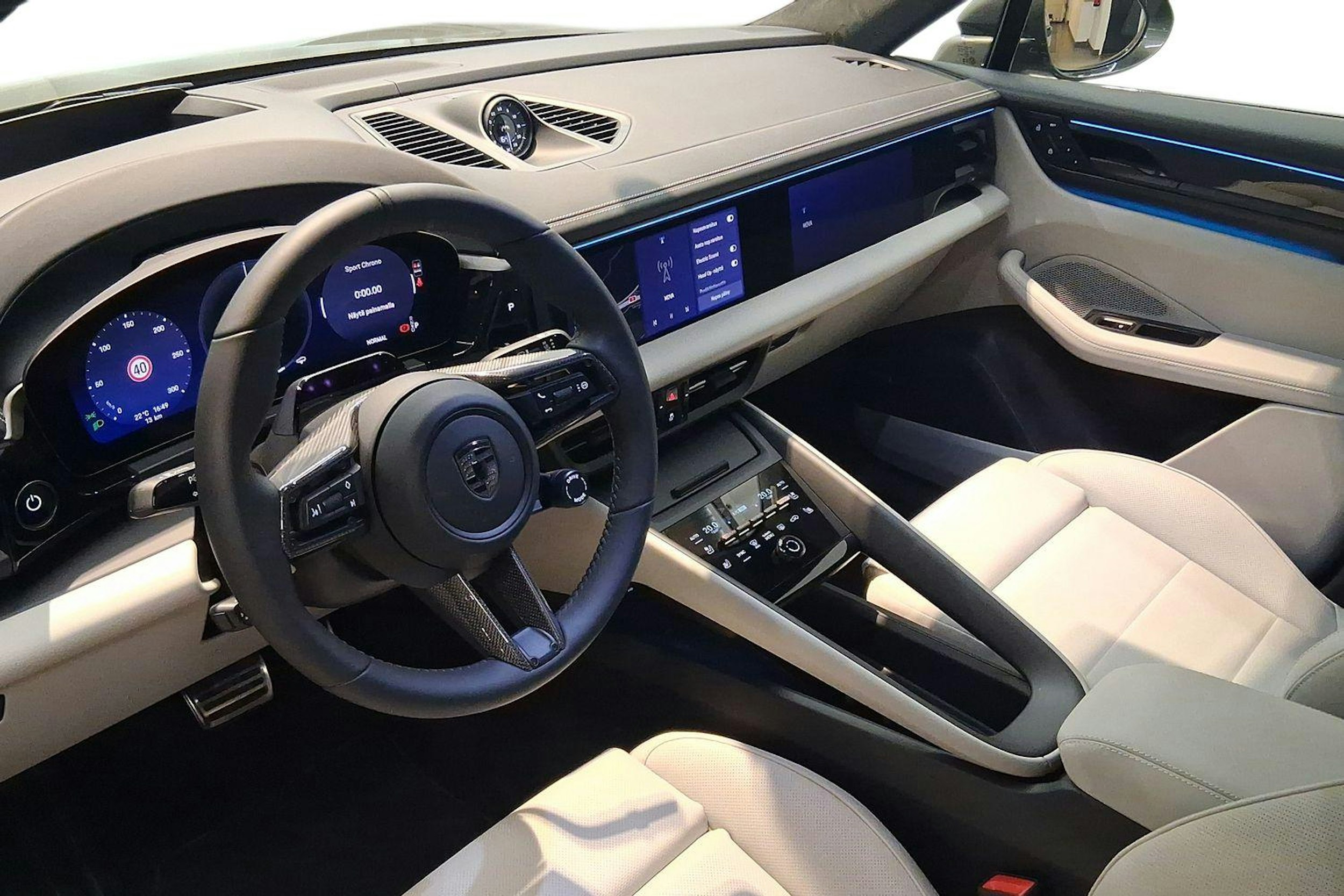 met. vihreä Porsche Macan 2026 kuva 6.