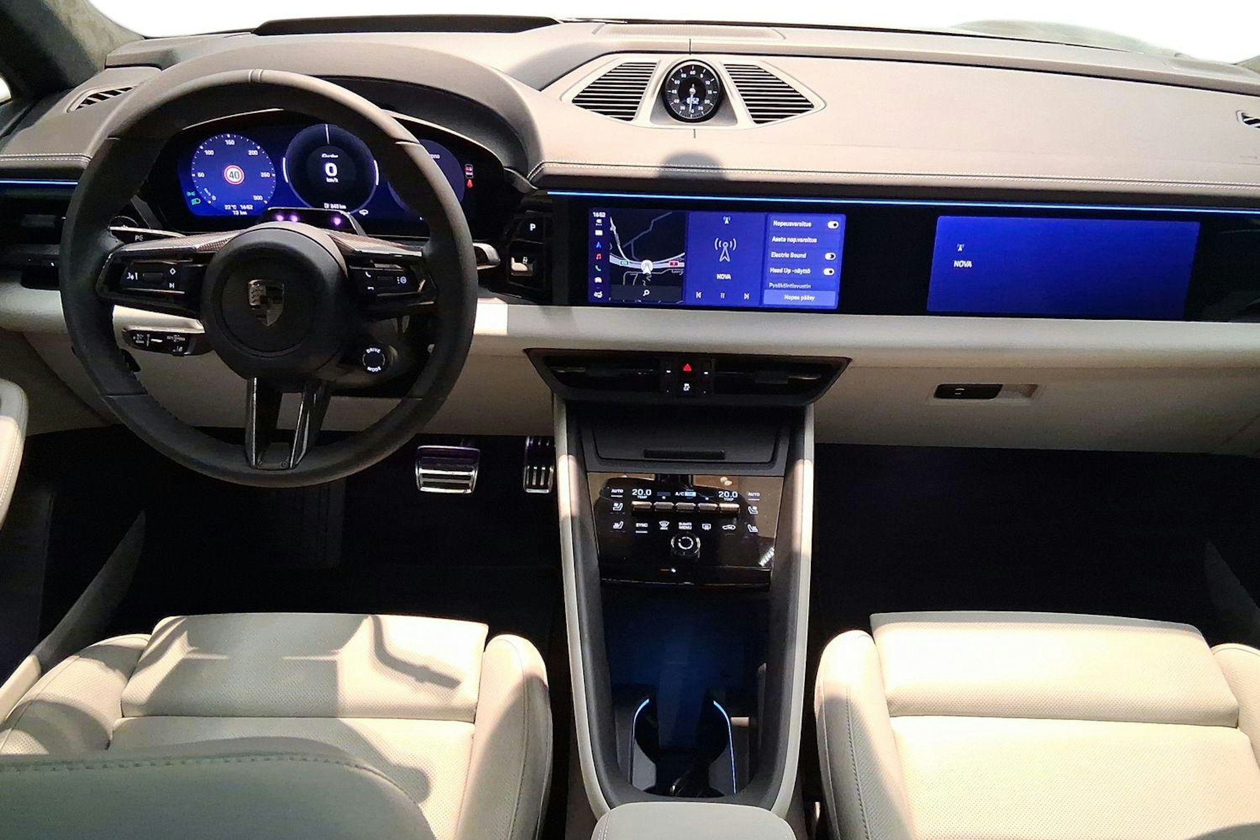 met. vihreä Porsche Macan 2026 kuva 7.