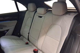 met. vihreä Porsche Macan 2026 kuva 8.