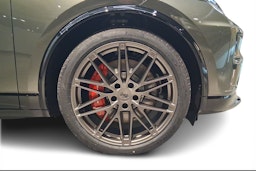 met. vihreä Porsche Macan 2026 kuva 9.