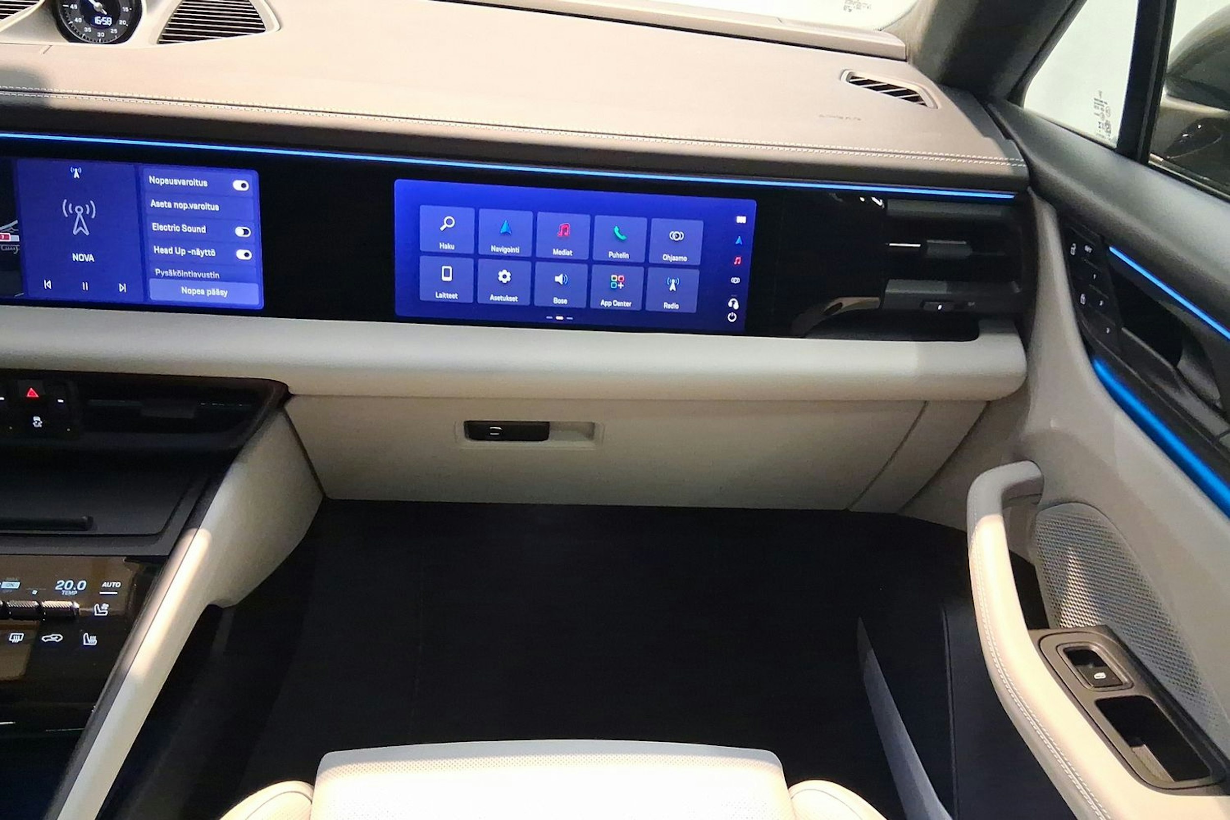 met. vihreä Porsche Macan 2026 kuva 16.