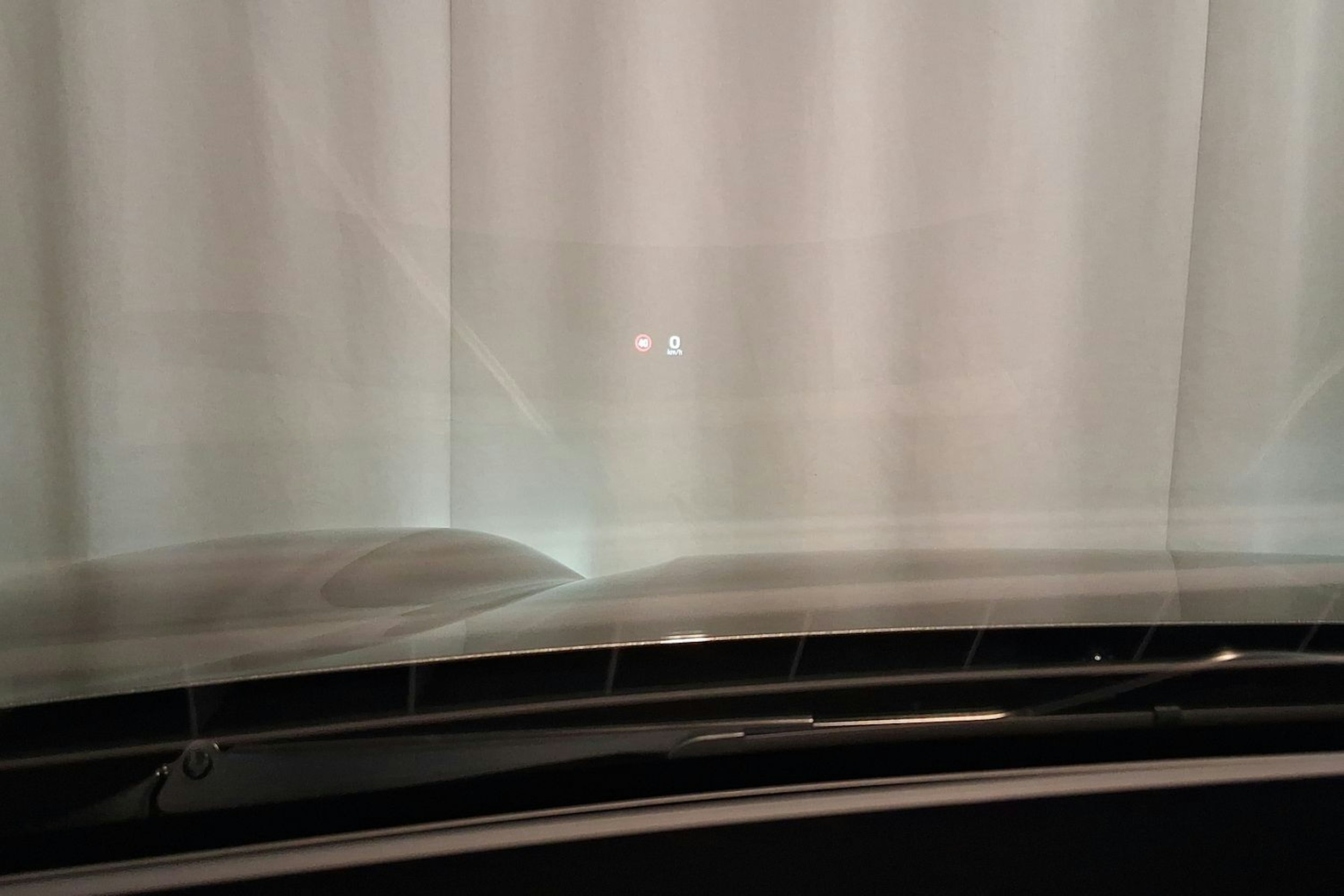 met. vihreä Porsche Macan 2026 kuva 17.