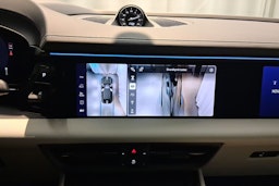 met. vihreä Porsche Macan 2026 kuva 19.