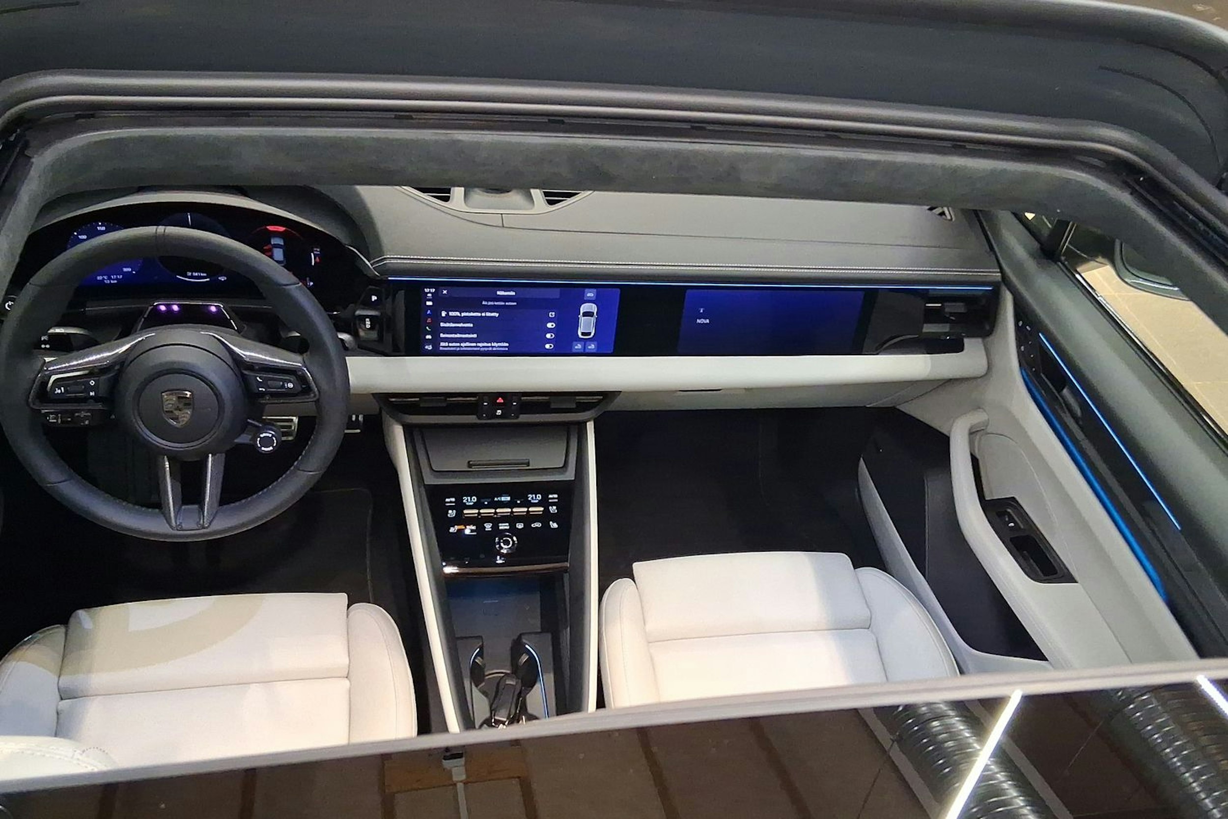 met. vihreä Porsche Macan 2026 kuva 31.