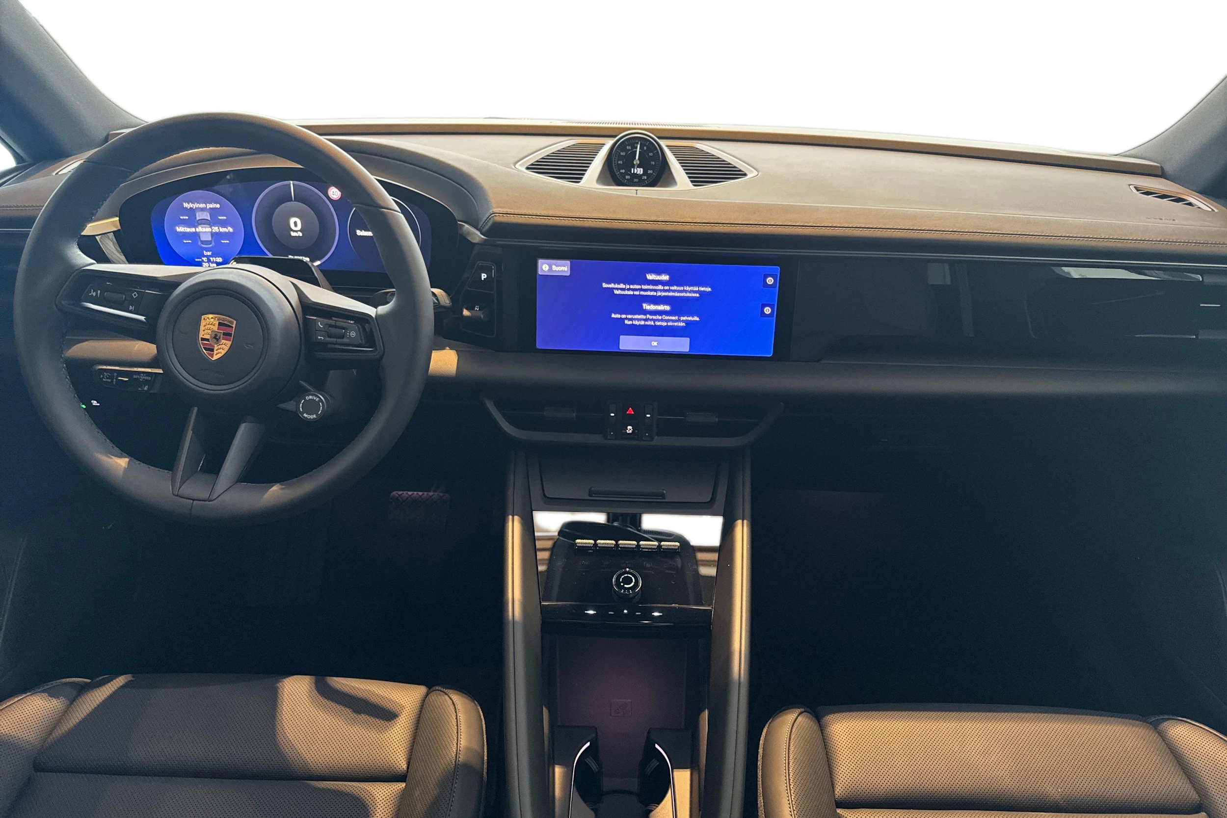 vihreä Porsche Macan 2026 kuva 8.