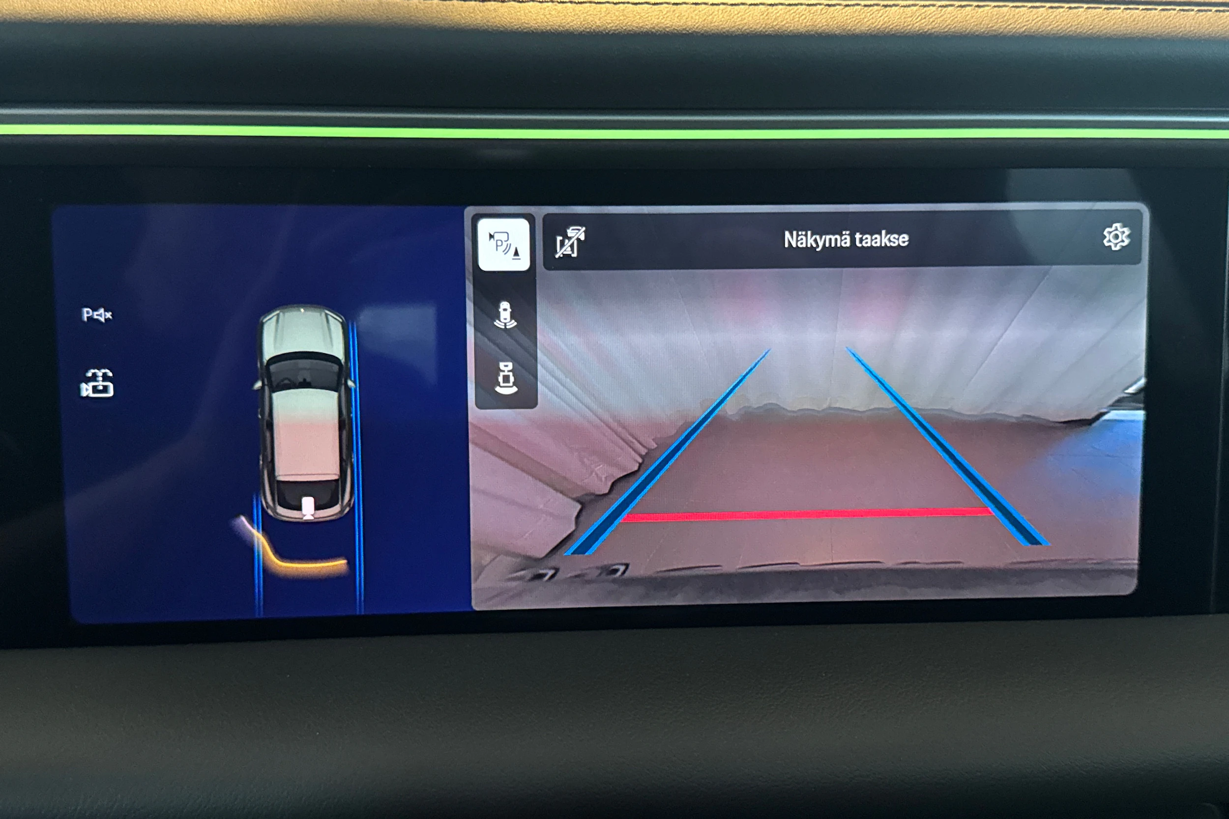 vihreä Porsche Macan 2026 kuva 15.