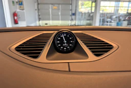 vihreä Porsche Macan 2026 kuva 16.