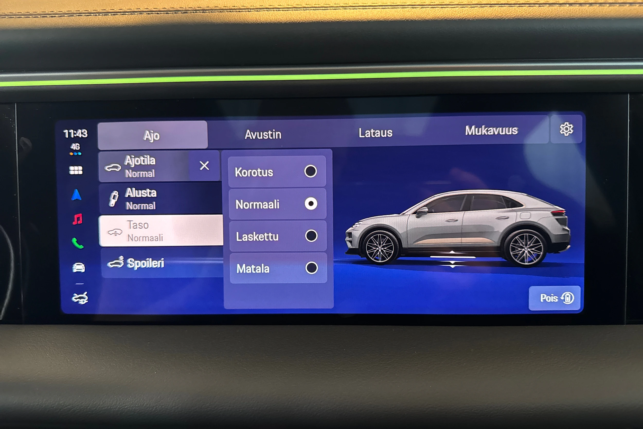 vihreä Porsche Macan 2026 kuva 18.