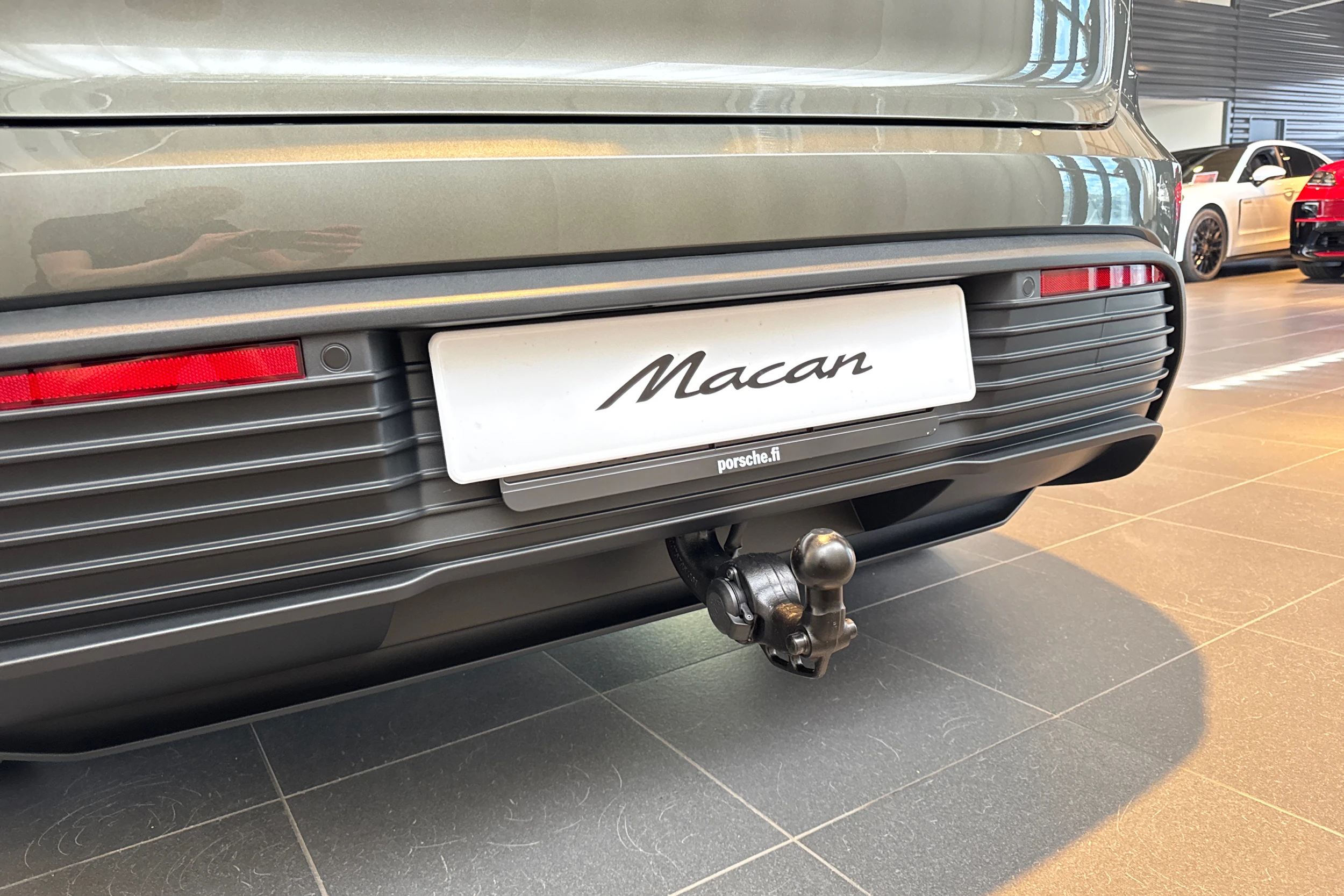 vihreä Porsche Macan 2026 kuva 22.