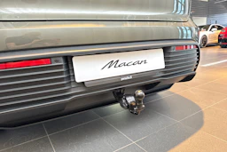 vihreä Porsche Macan 2026 kuva 22.