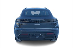 harmaa Porsche Macan 2026 kuva 3.