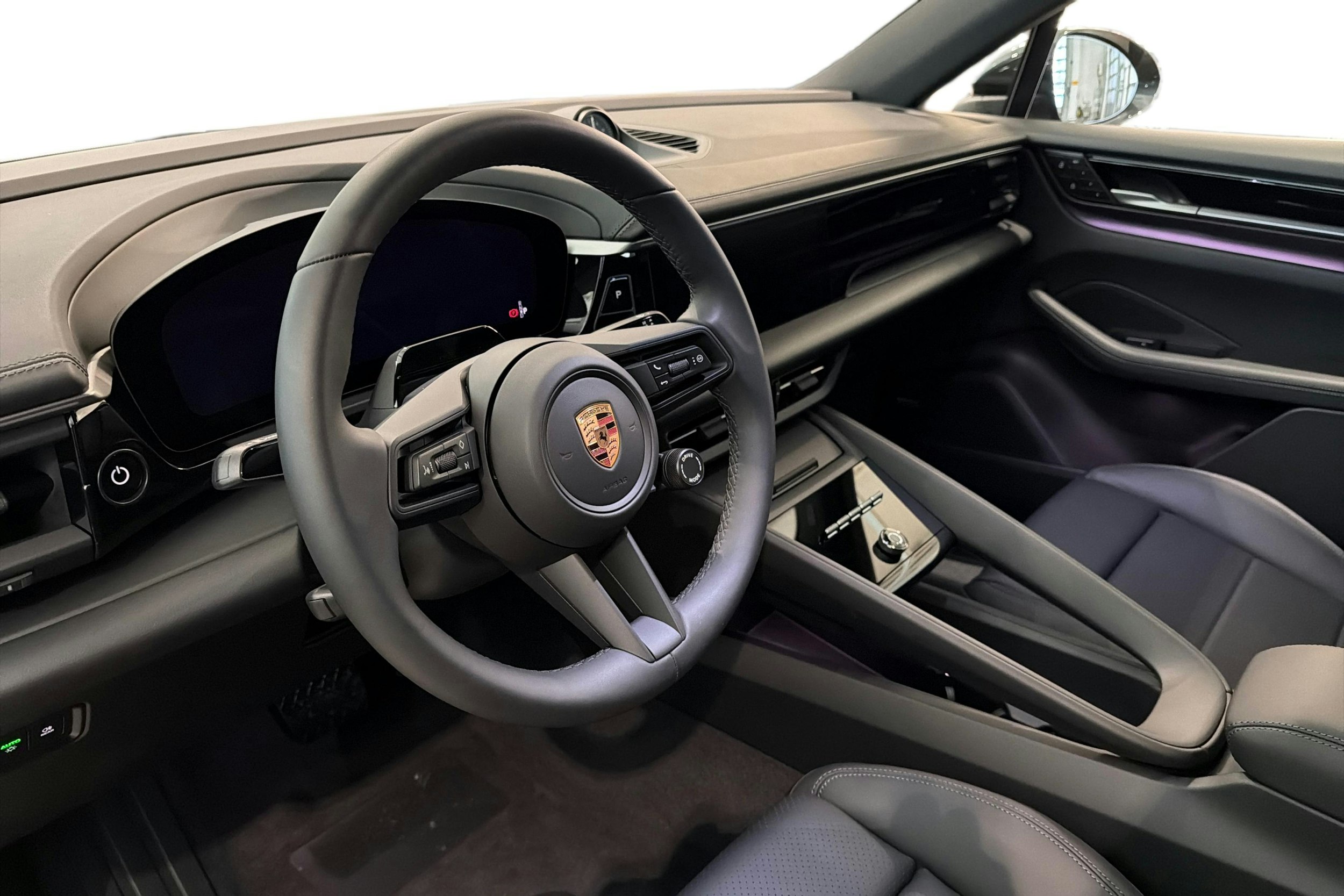 harmaa Porsche Macan 2026 kuva 6.